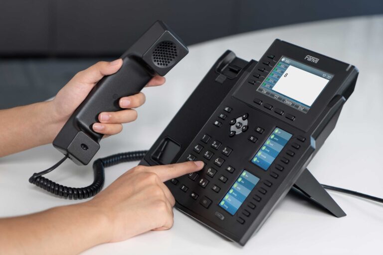 Fanvil X6U with dongle Wireless Reception Console